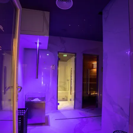 Park Italia Hotell 4*