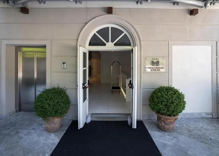Park Italia Hotel 4*